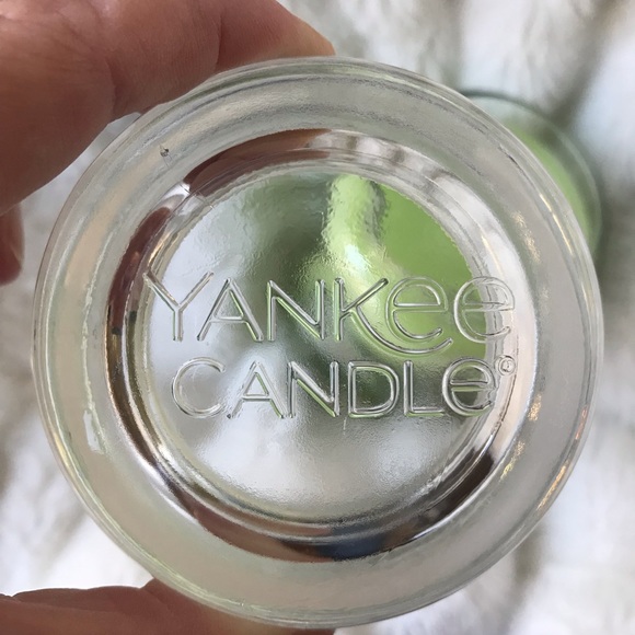 Yankee Candle 22oz Honeydew Melow - Picture 4 of 4